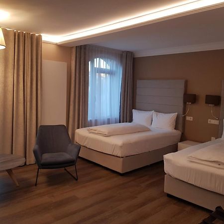 Hotel Atlantic Boutique Târgu-Mureş Esterno foto