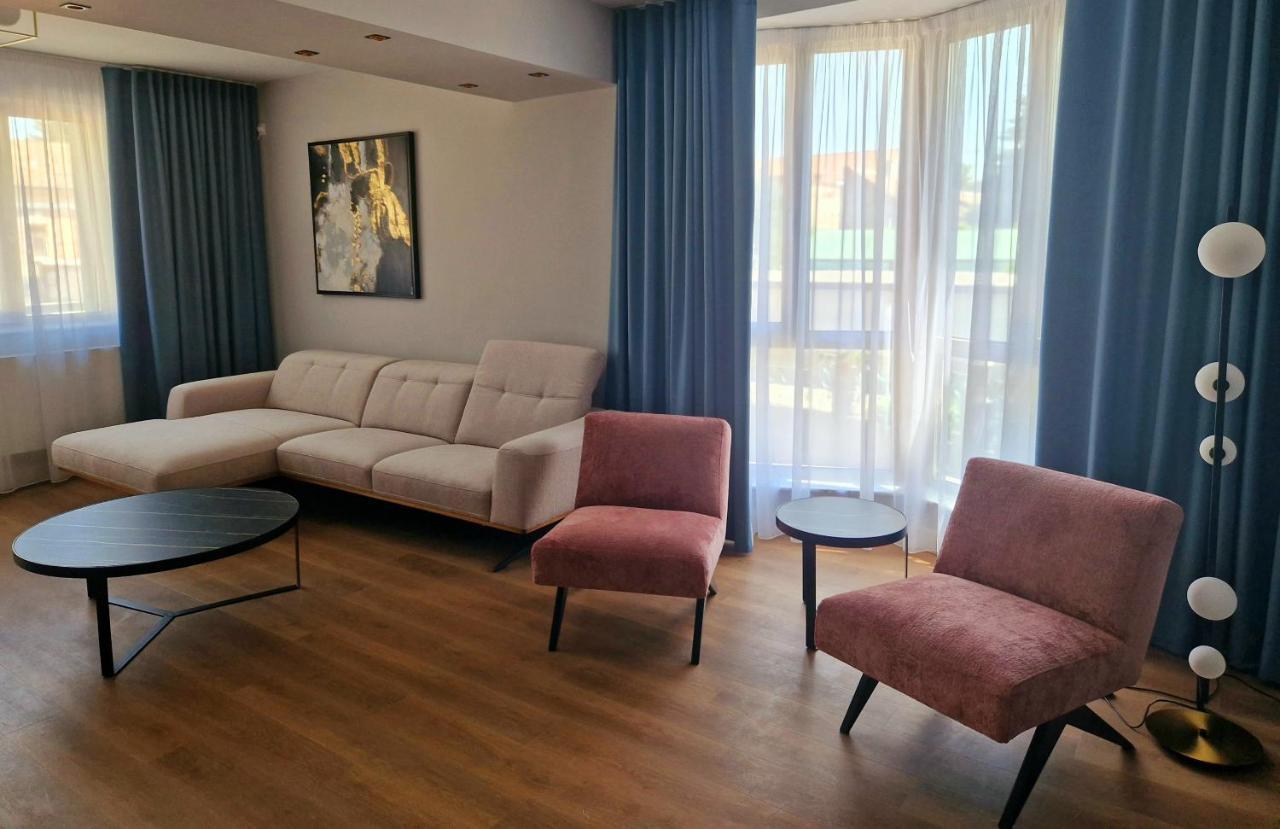Hotel Atlantic Boutique Târgu-Mureş Esterno foto