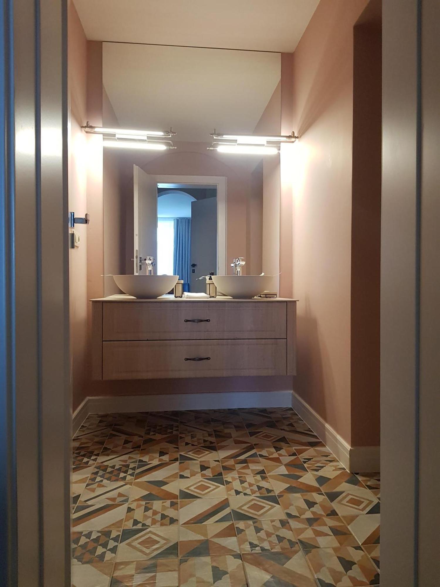 Hotel Atlantic Boutique Târgu-Mureş Esterno foto